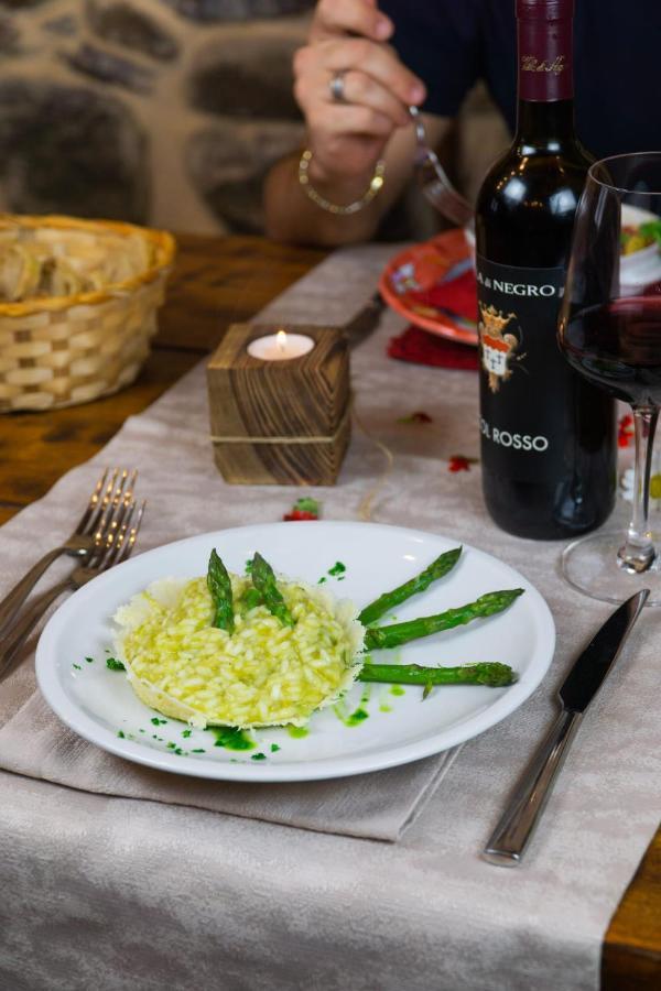 Agriturismo La Cascina Dei Chicchi Bagnone 外观 照片